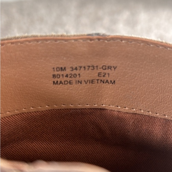 Like new, worn twice Frye boots. - Picture 6 of 6